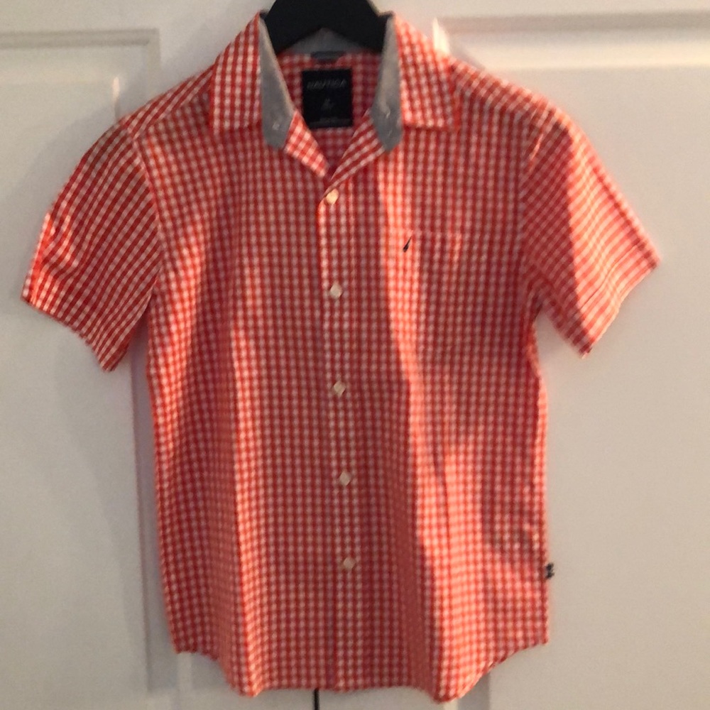 Boys M (10-12) short sleeved button up. - Picture 1 of 5